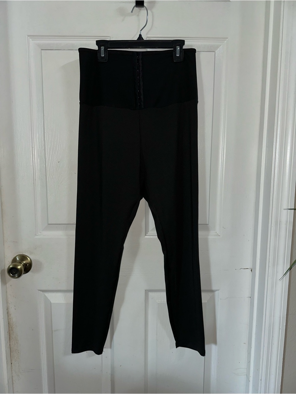 Shein Curve Black Adjustable Cropped Pants Size OXL